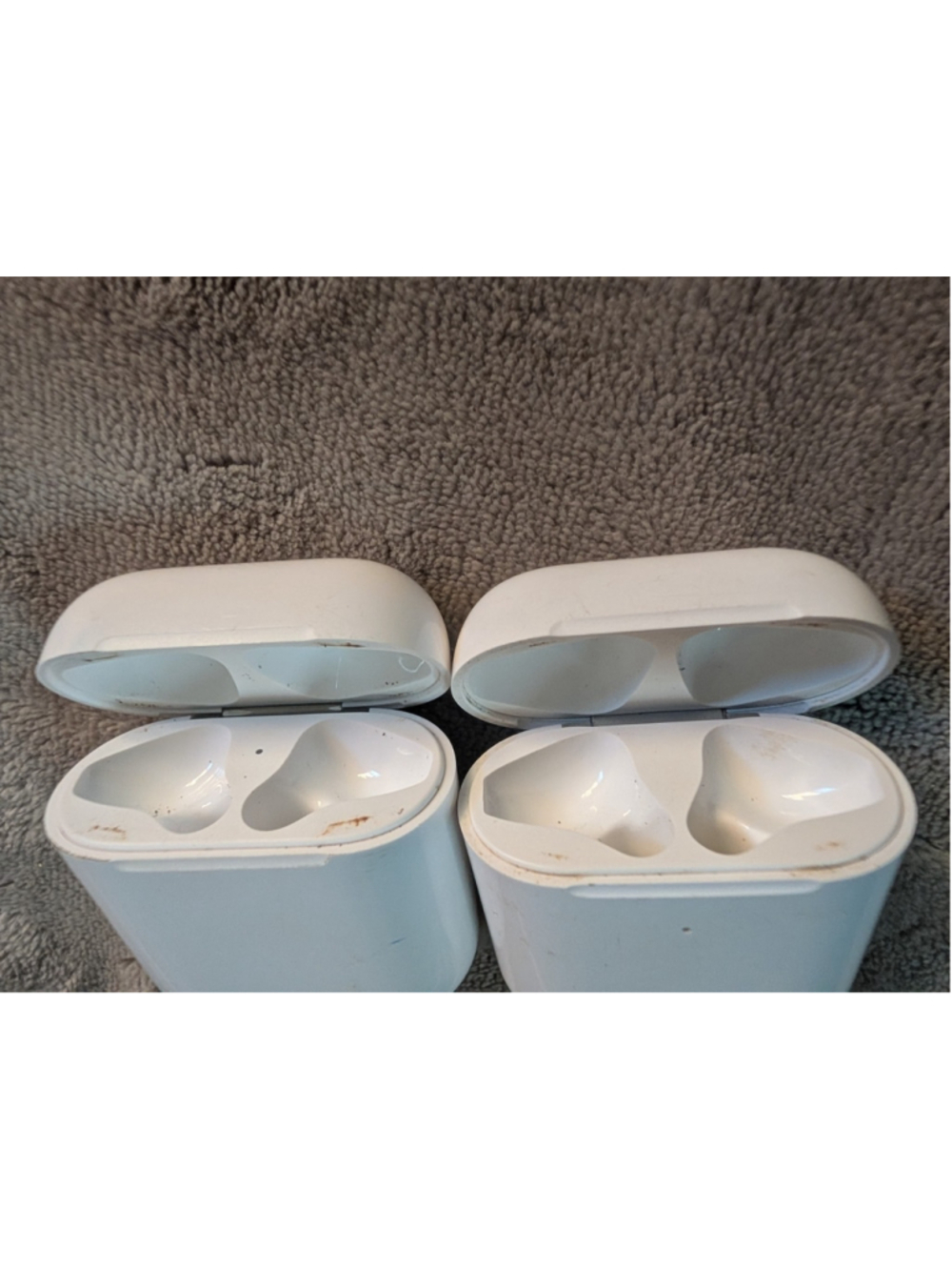 Apple AirPods 1st/2nd Generation Charging Case White, Bluetooth Wireless + free